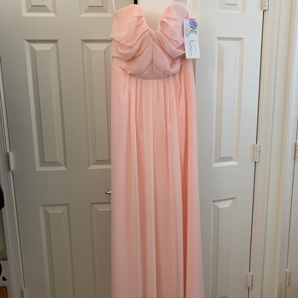 Blush Pink Hayley Paige Bridesmaid Dress | Formal Dress | Size 8 - Picture 1 of 6